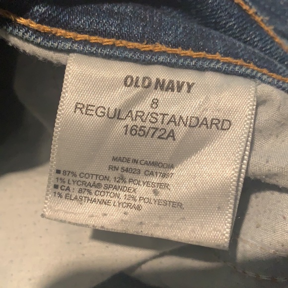 Distressed Old Navy Boyfriend Jean - Picture 3 of 3